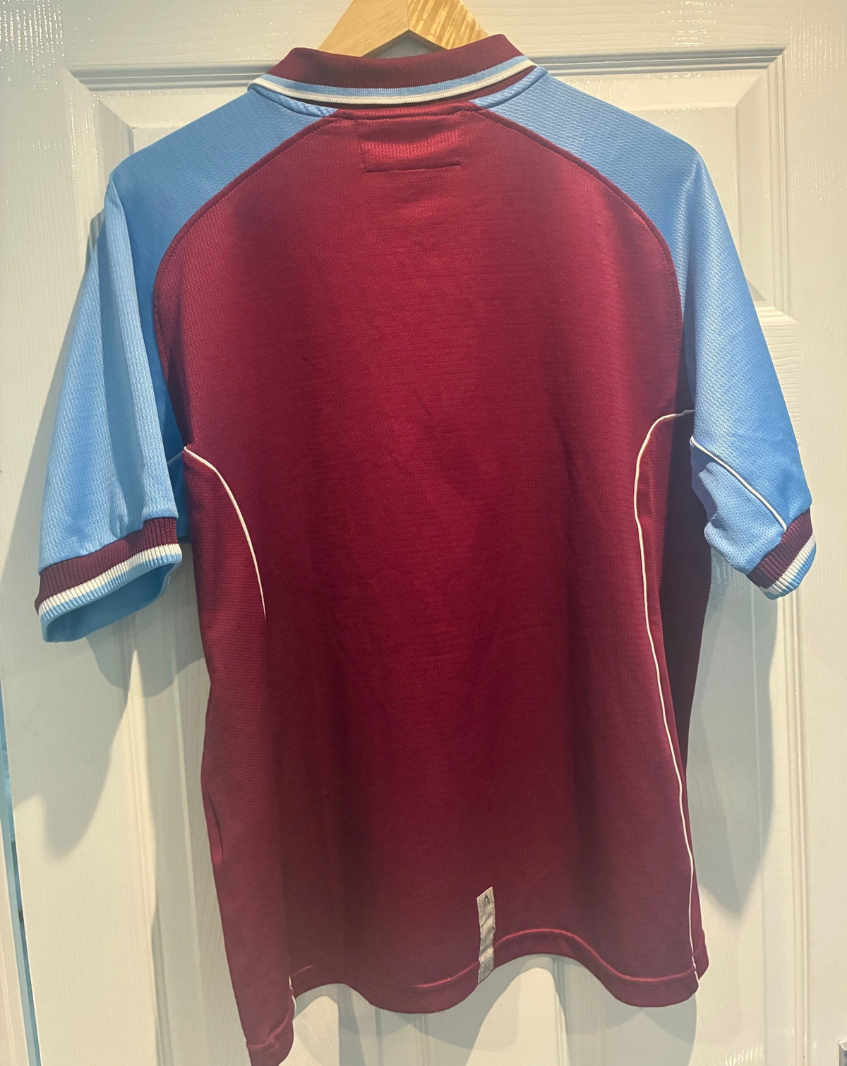 Aston Villa Home Shirt (2000-01)